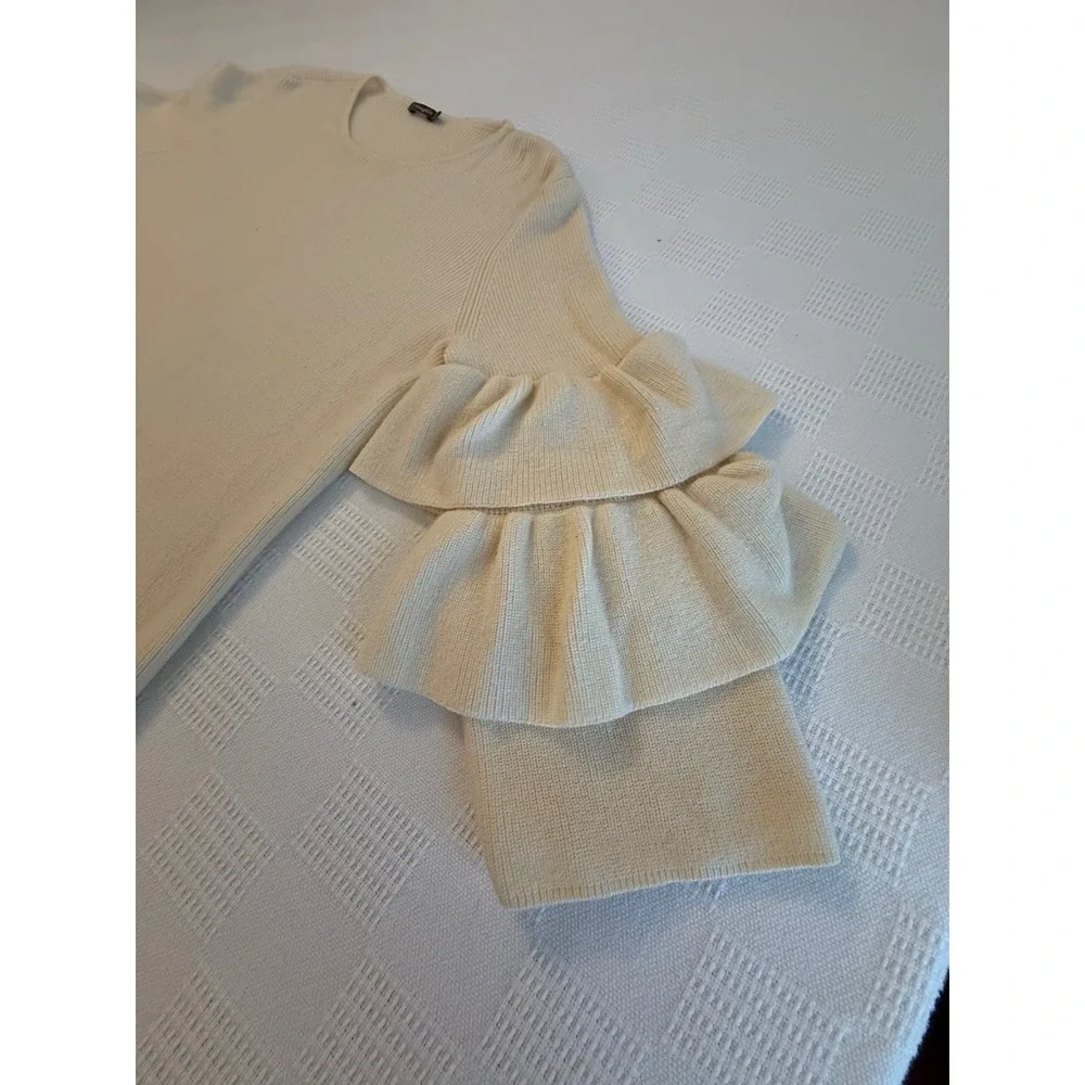 J McLaughlin Cream Italian Merino Wool Ruffle Sleeve‎ Sweater Feminine Spring M